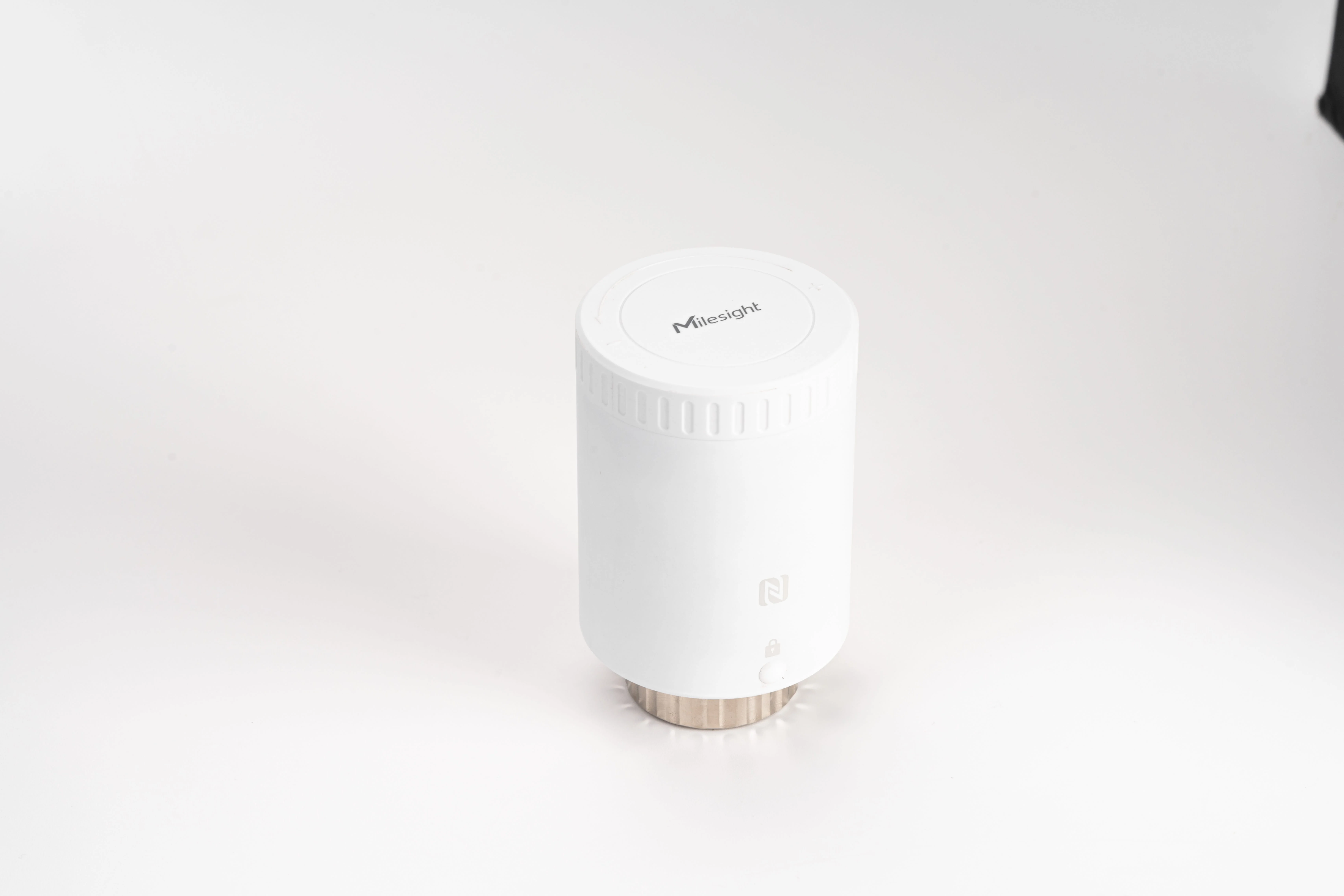 Milesight IoT Smart Radiator Thermostat, WT101-868M