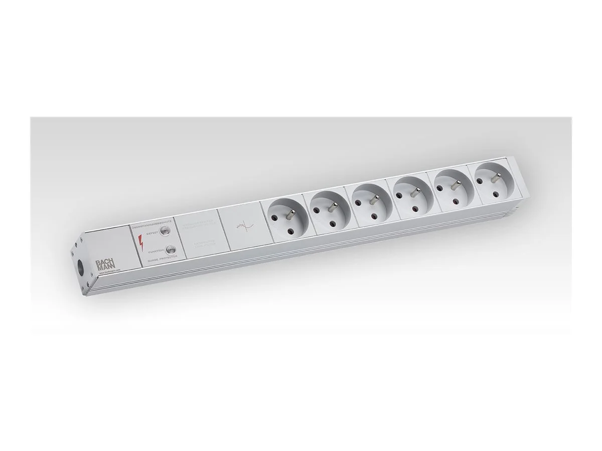BACHMANN 48,26cm 19Zoll 1HE 7xCEE7/3