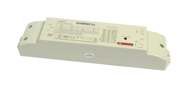 Synergy 21 LED Serie EOS 05 4-Kanal Controller+Netzteil CC 250~1500mA 75W