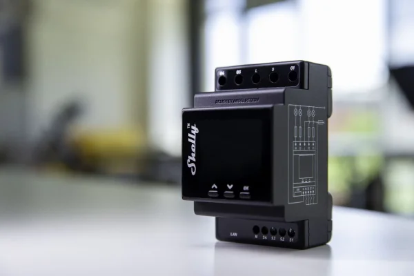 Shelly · Hutschiene · " Pro Dual Cover & Shutter PM" · Relais · max. 32A · 1 Phase · 2 x bidirektionale Motorsteuerung · Messfunktion · WLAN · LAN · BT