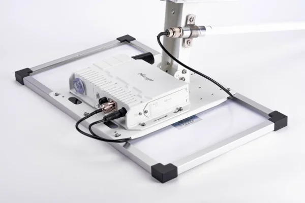 Milesight IoT Ultra Low Power Solar LoRaWAN® Gateway, SG50-L08GL-868M-30W