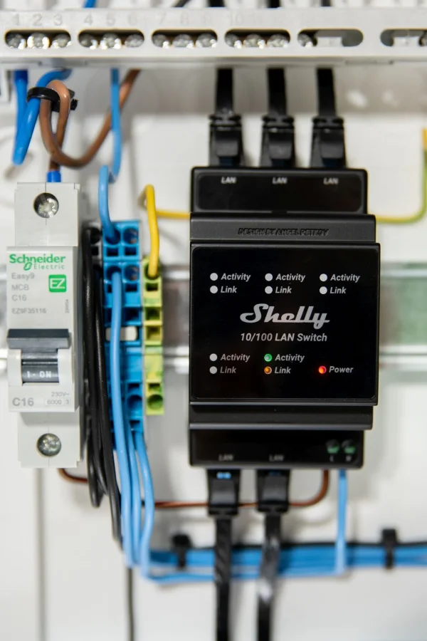 Shelly · Hutschiene · " LAN Switch" · 5 Ports · 10/100 Mbit
