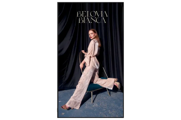 Samsung 115 UHD/4K 16 9 QH115F-x QLED -