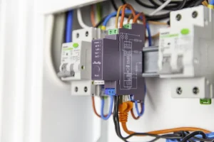 Shelly · Hutschiene · " Pro 2" · Relais · max. 25A · 2 Phasen · 2 Kanäle · WLAN · LAN · BT